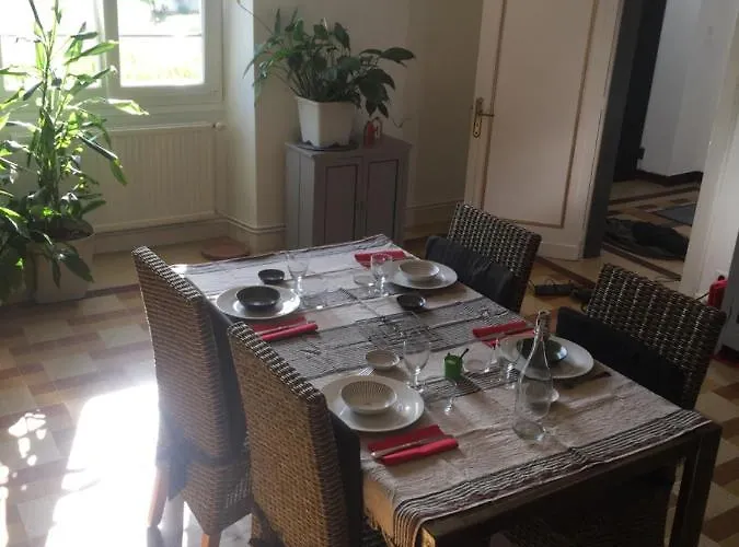 L'intemporelle Alojamento de Acomodação e Pequeno-almoço 3*