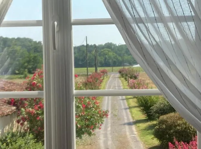 Alojamento de Acomodação e Pequeno-almoço L'intemporelle Ozourt